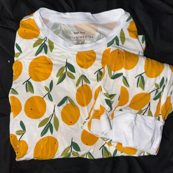 Little Sleepies Clementines Size 9/10 EUC